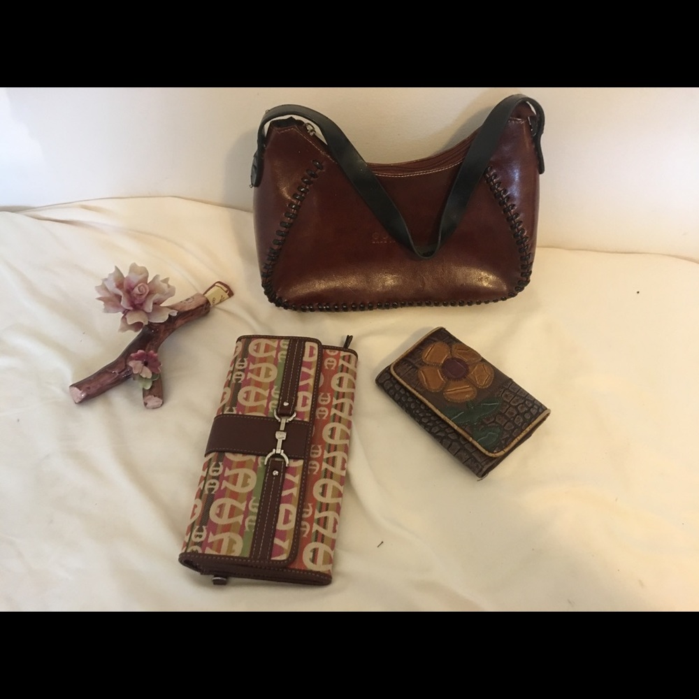 2 wallets and a small purse